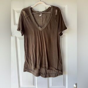 We The Free dark brown sheer burnout tee size S